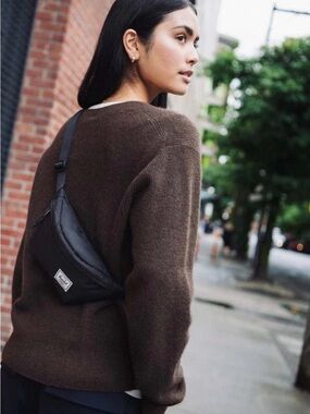 Herschel Supply Company Black Classic Hip Pack | 1 L